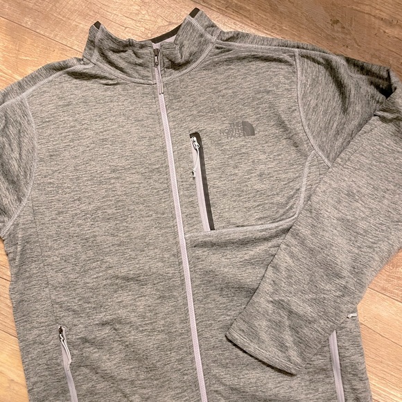The North Face Zipper Pullover - Picture 5 of 8